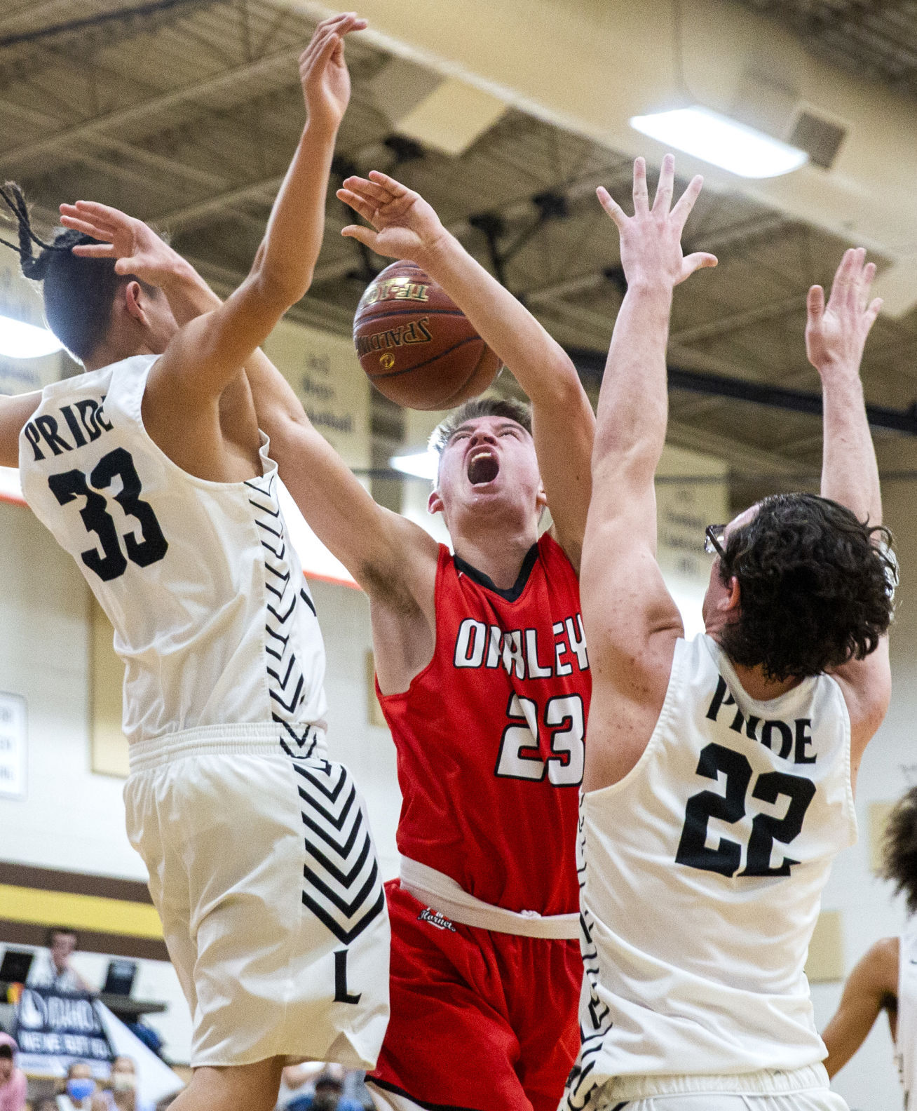 Oakley falls to Lakeside in first round